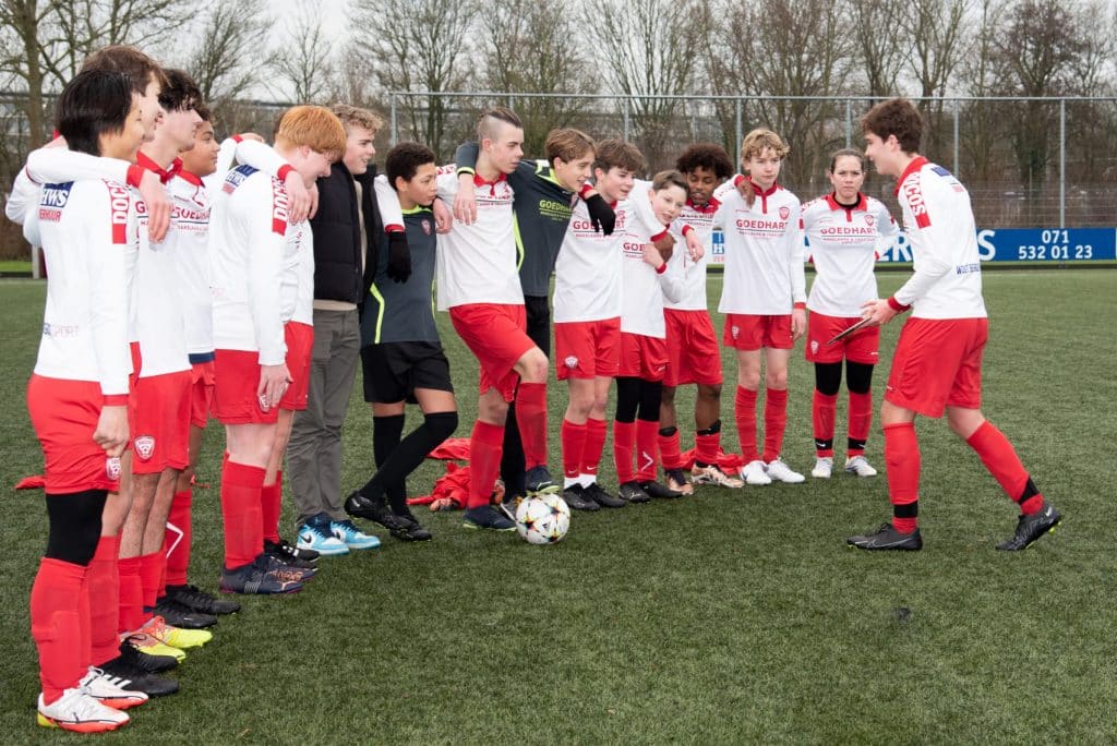 JO15-2 kampioen2e klasse 2022 - 2023