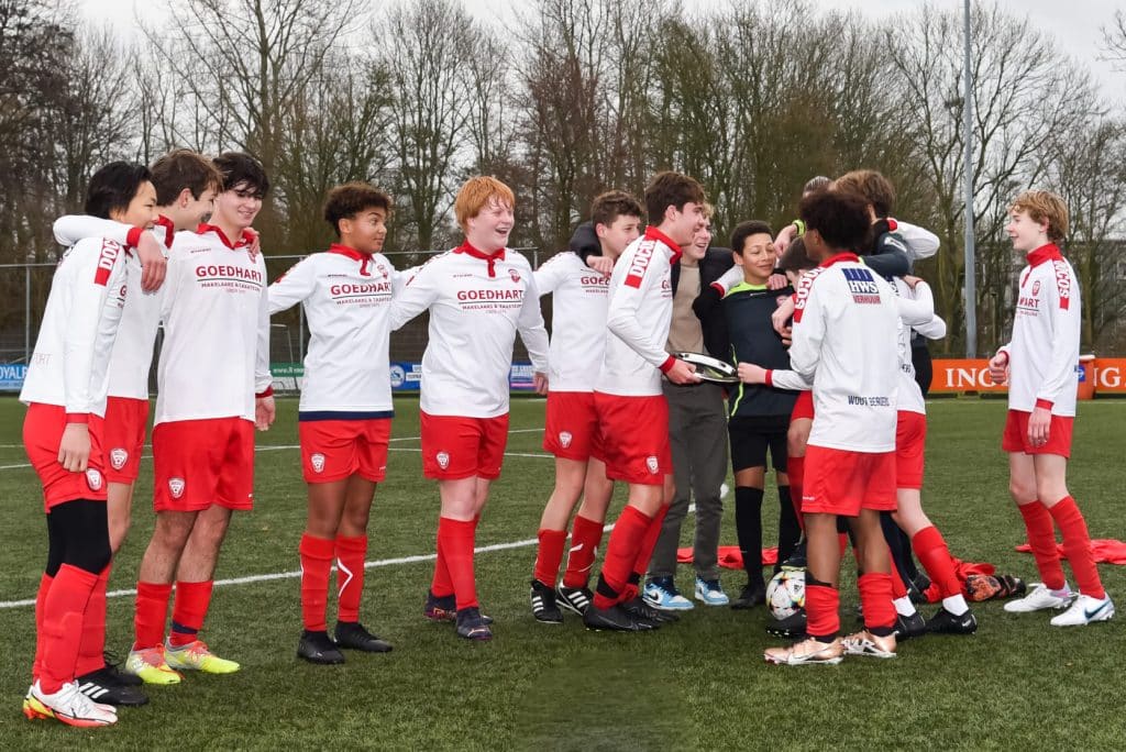 JO15-2 kampioen2e klasse 2022 - 2023