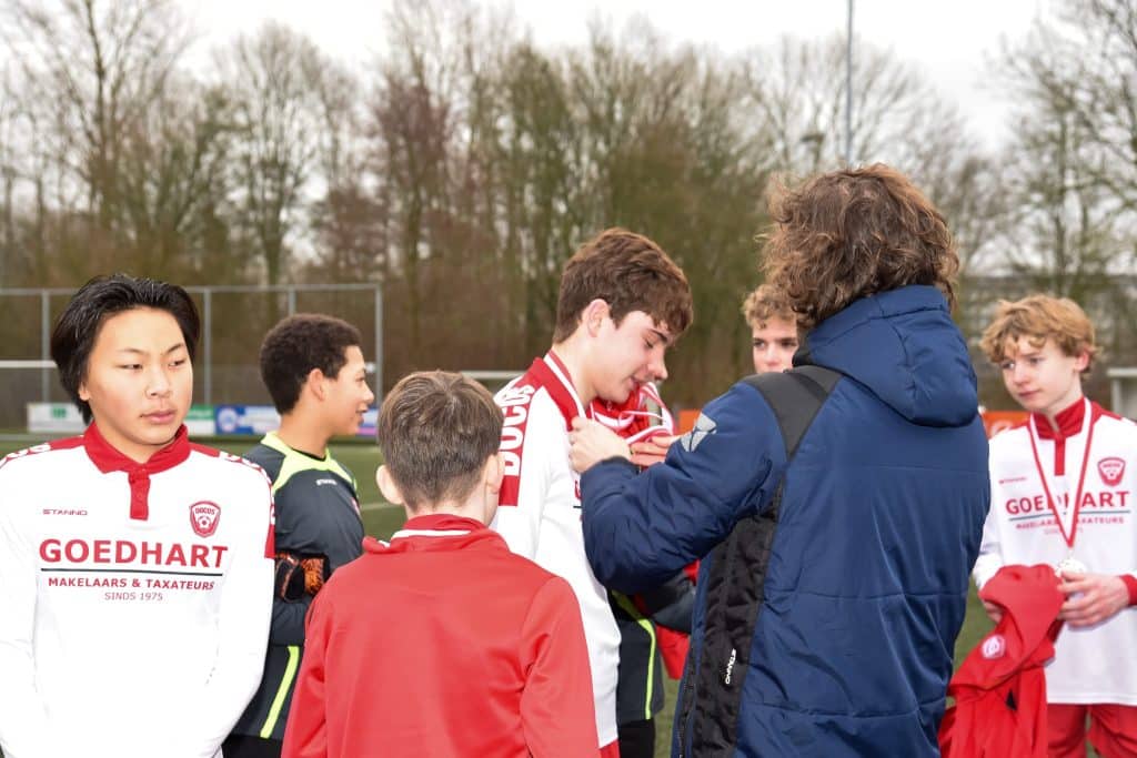 JO15-2 kampioen2e klasse 2022 - 2023